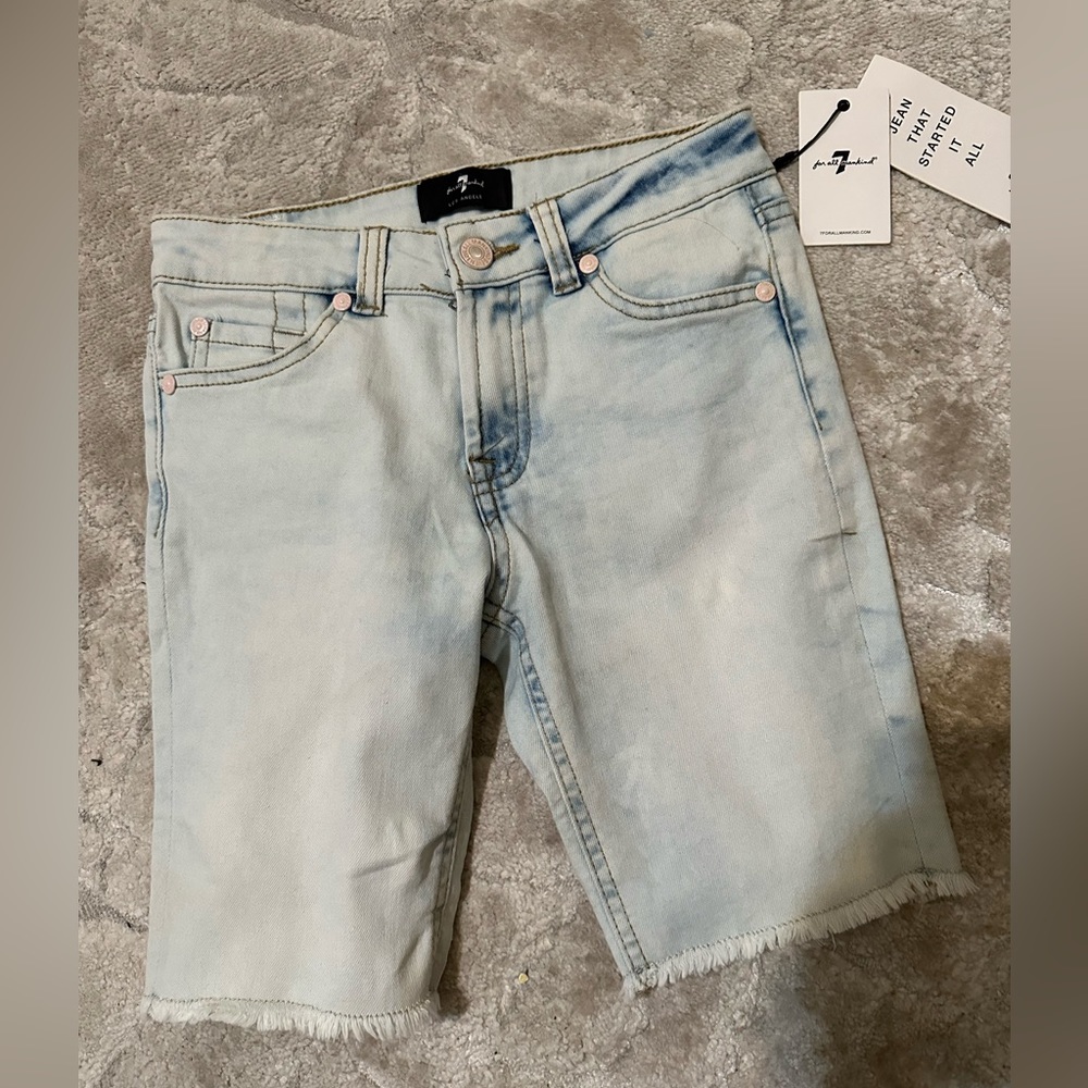 7 For All Mankind